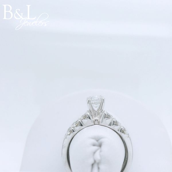 Engagement Ring Image 3 B & L Jewelers Danville, KY