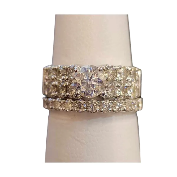 Engagement Ring B & L Jewelers Danville, KY