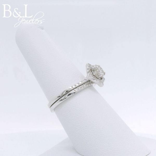 Engagement Ring Image 2 B & L Jewelers Danville, KY