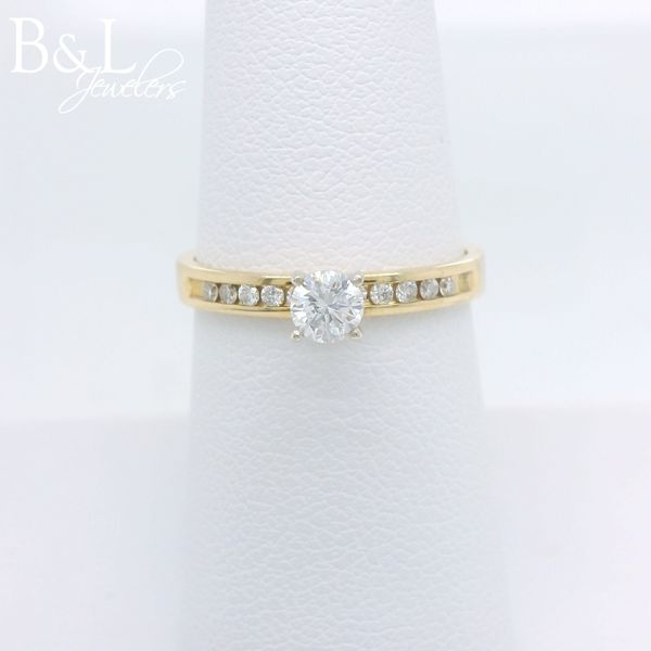 Engagement Ring B & L Jewelers Danville, KY
