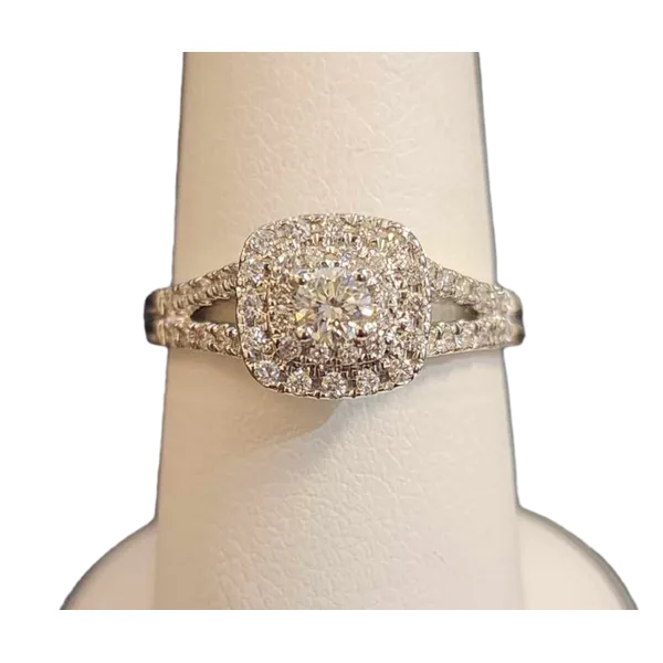 Engagement Ring B & L Jewelers Danville, KY