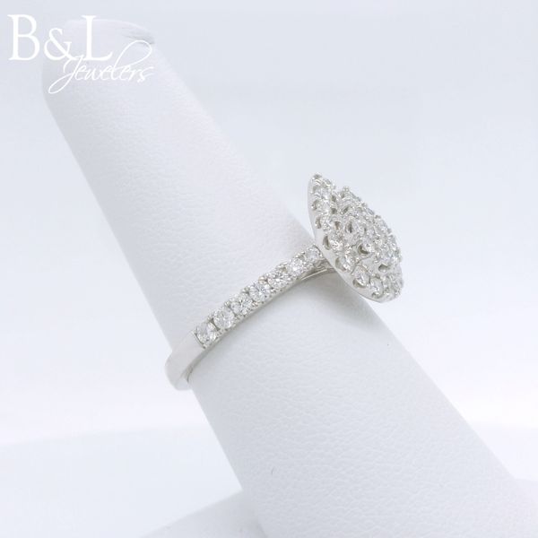 Engagement Ring Image 2 B & L Jewelers Danville, KY