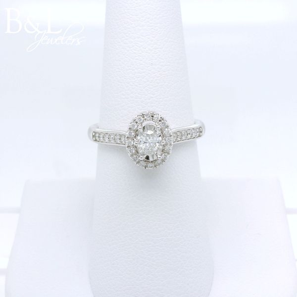 Engagement Ring B & L Jewelers Danville, KY