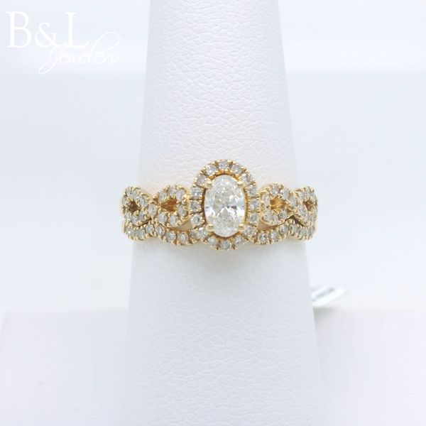 Engagement Ring B & L Jewelers Danville, KY