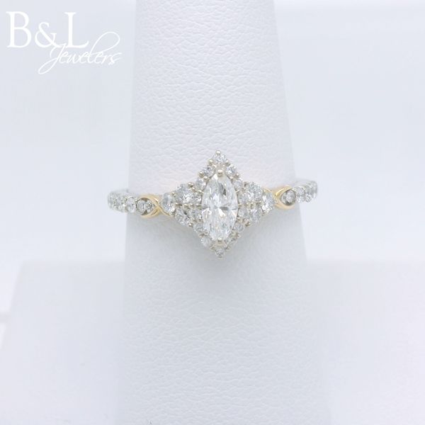 Engagement Ring B & L Jewelers Danville, KY