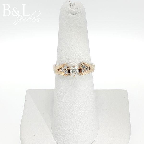 Engagement Ring B & L Jewelers Danville, KY