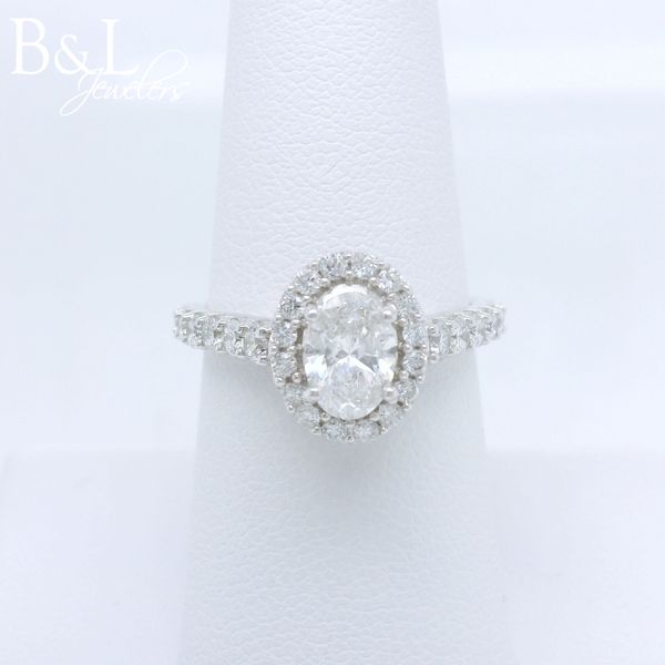 Engagement Ring B & L Jewelers Danville, KY