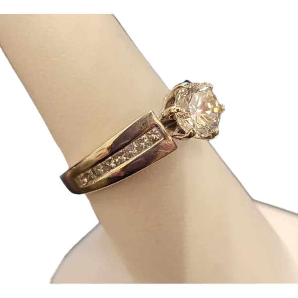 Engagement Ring Image 2 B & L Jewelers Danville, KY