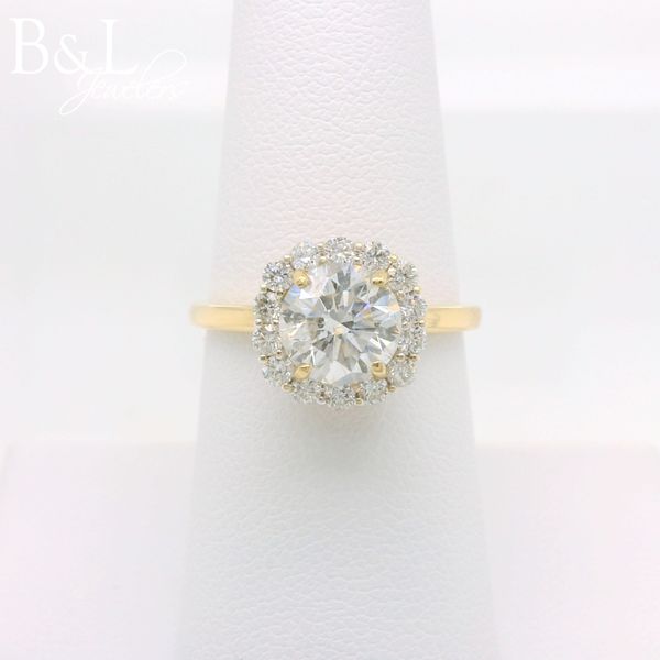 Engagement Ring B & L Jewelers Danville, KY