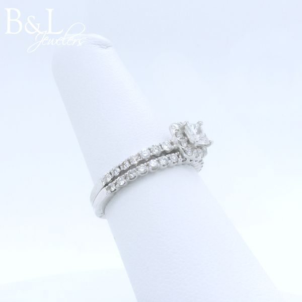 Engagement Ring Image 2 B & L Jewelers Danville, KY