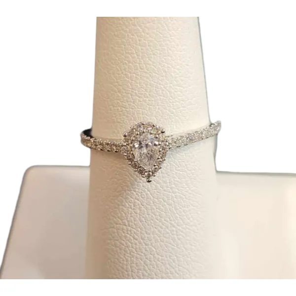Engagement Ring B & L Jewelers Danville, KY