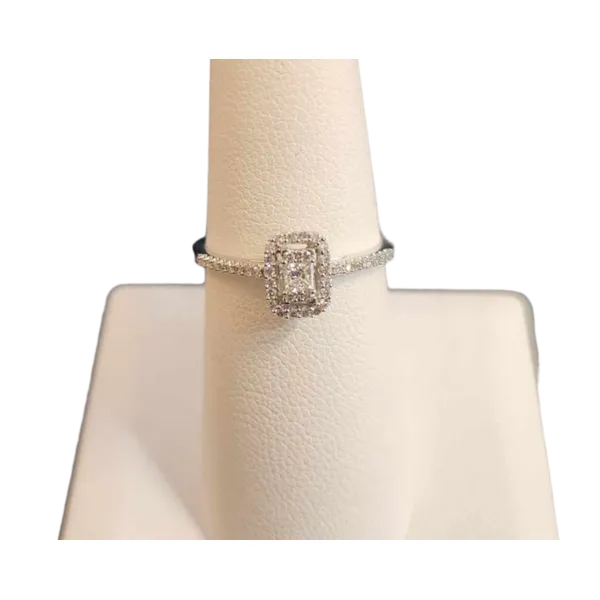 Engagement Ring B & L Jewelers Danville, KY