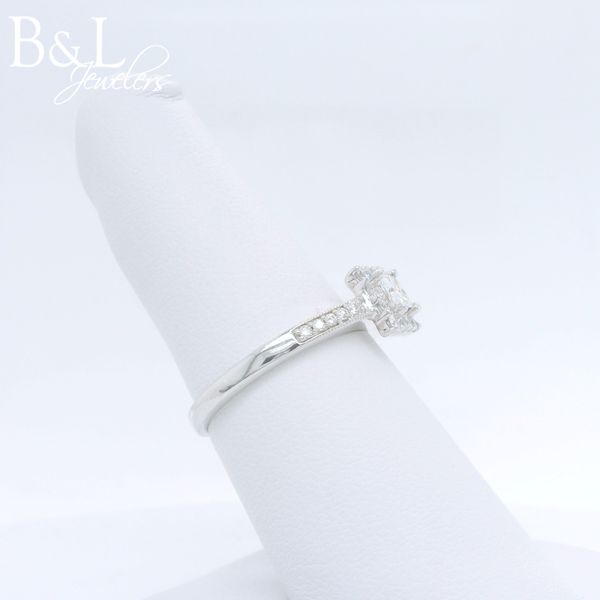 Engagement Ring Image 2 B & L Jewelers Danville, KY