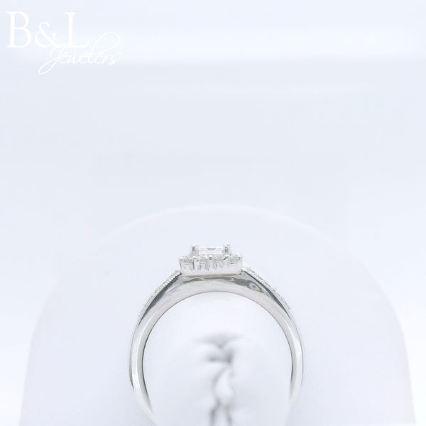 Engagement Ring Image 3 B & L Jewelers Danville, KY