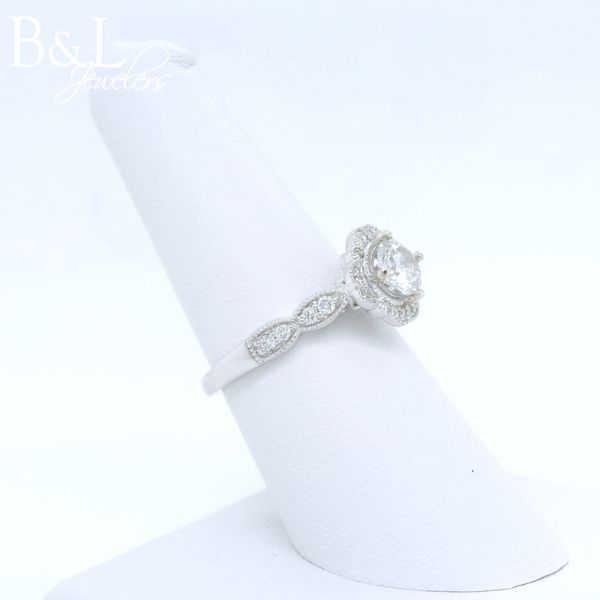 Engagement Ring Image 2 B & L Jewelers Danville, KY