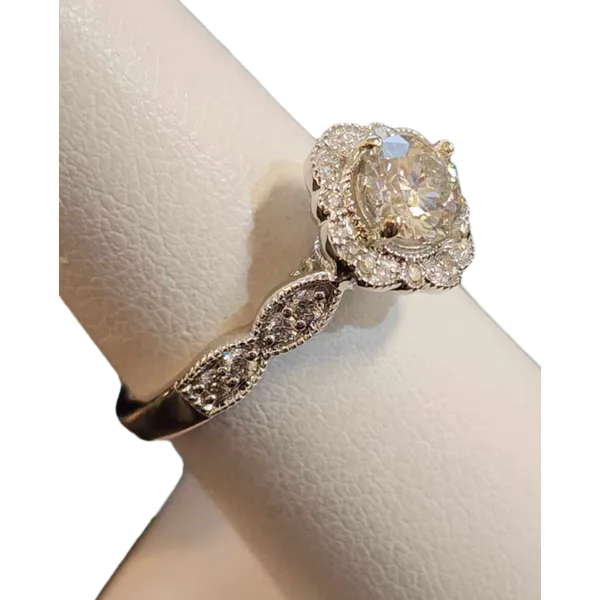 Engagement Ring Image 2 B & L Jewelers Danville, KY