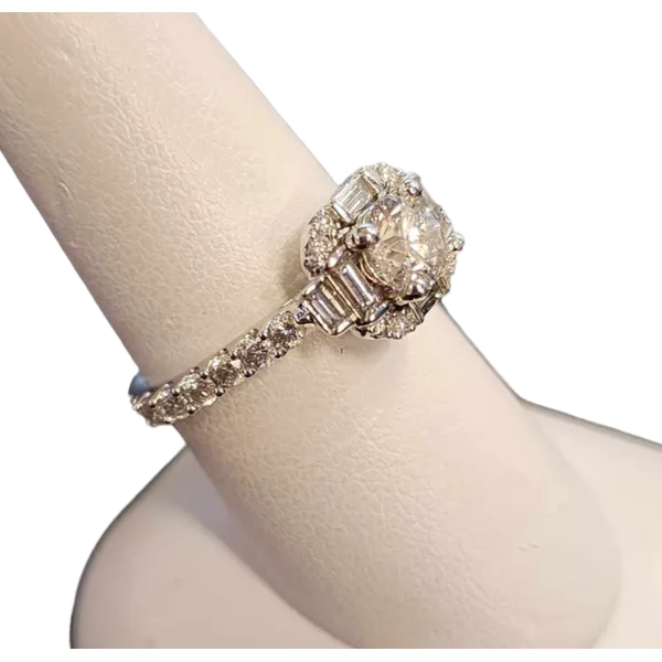Engagement Ring Image 2 B & L Jewelers Danville, KY