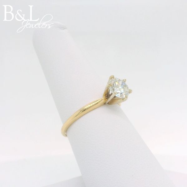 Engagement Ring Image 2 B & L Jewelers Danville, KY