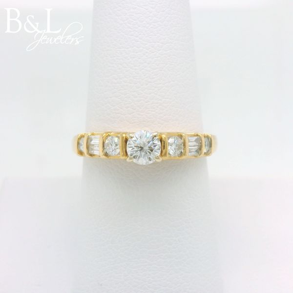 Engagement Ring B & L Jewelers Danville, KY