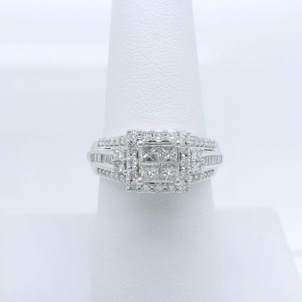 Engagement Ring B & L Jewelers Danville, KY