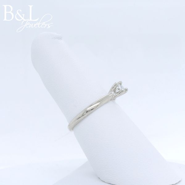 Engagement Ring Image 2 B & L Jewelers Danville, KY