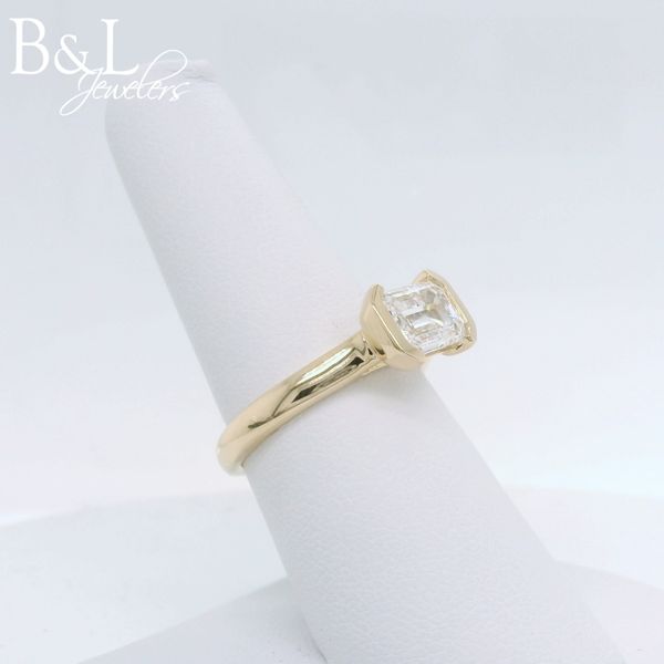 14K Yellow Gold 2ctw Emerald Lab Diamond Sideways Half Bezel Ring Image 2 B & L Jewelers Danville, KY