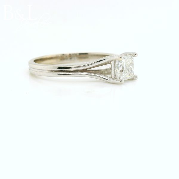 Engagement Ring Image 2 B & L Jewelers Danville, KY
