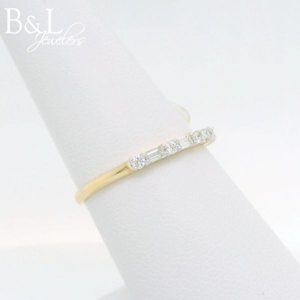 14k Yellow Gold .25ctw Round and Baguette Diamond Band Image 2 B & L Jewelers Danville, KY