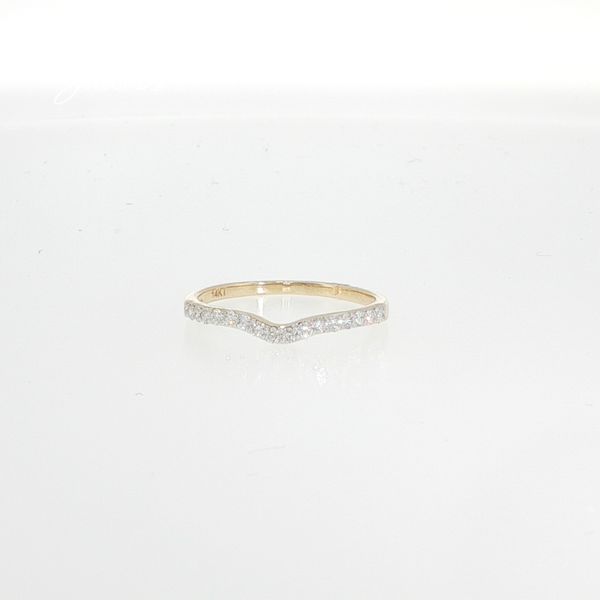 14k Yellow Gold .25ctw Curved Diamond Band B & L Jewelers Danville, KY