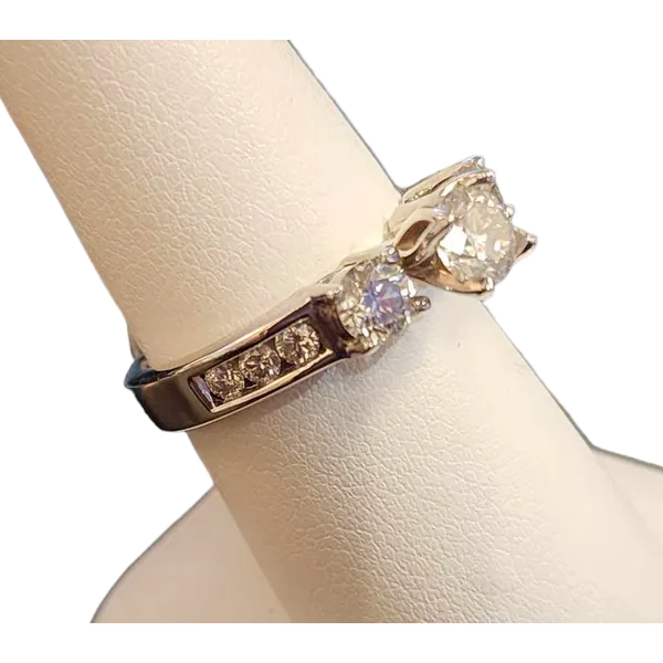 Anniversary Ring Image 2 B & L Jewelers Danville, KY