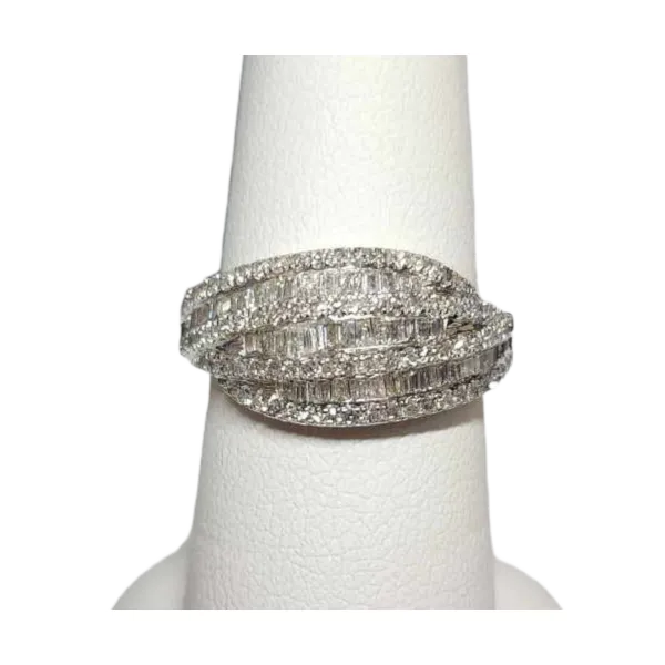 Anniversary Ring B & L Jewelers Danville, KY