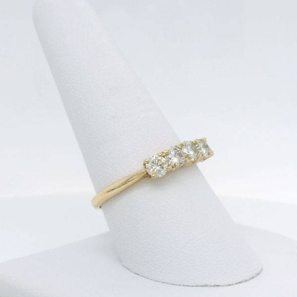 Anniversary Ring Image 2 B & L Jewelers Danville, KY