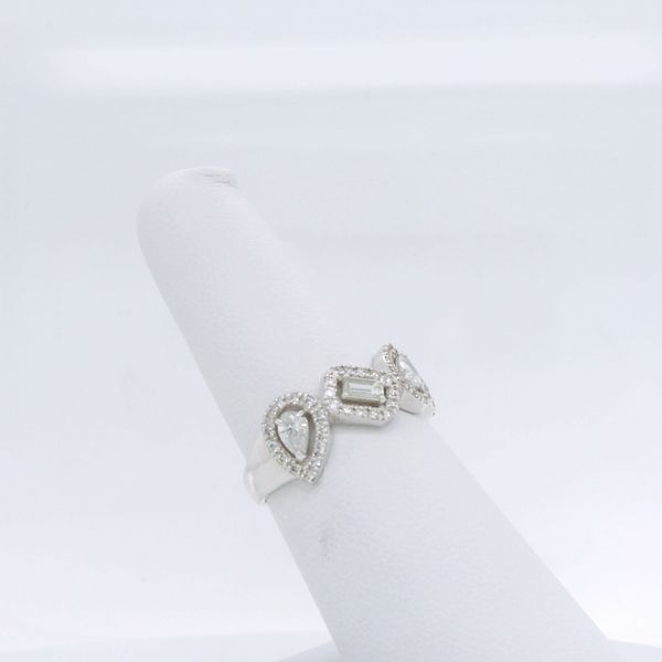 Fashion Ring Image 2 B & L Jewelers Danville, KY