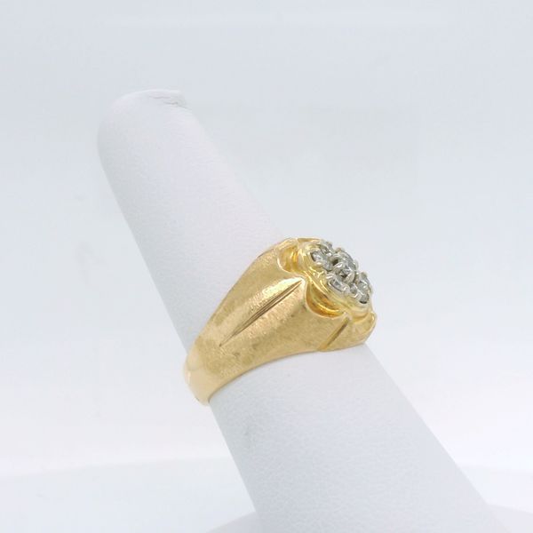 Fashion Ring Image 2 B & L Jewelers Danville, KY