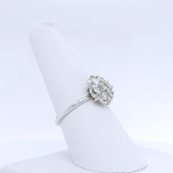 Fashion Ring Image 2 B & L Jewelers Danville, KY