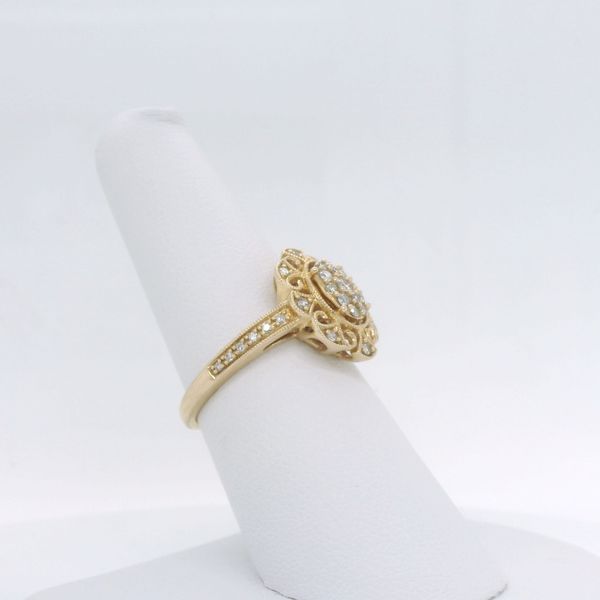 Fashion Ring Image 2 B & L Jewelers Danville, KY