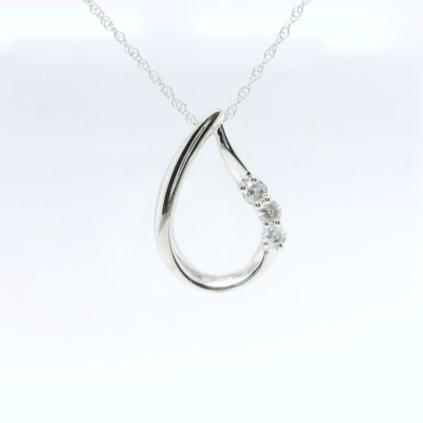 Necklace B & L Jewelers Danville, KY