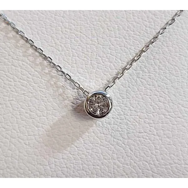 Necklace B & L Jewelers Danville, KY