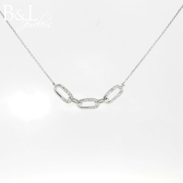 14k White Gold .12ctw Diamond Link Necklace B & L Jewelers Danville, KY