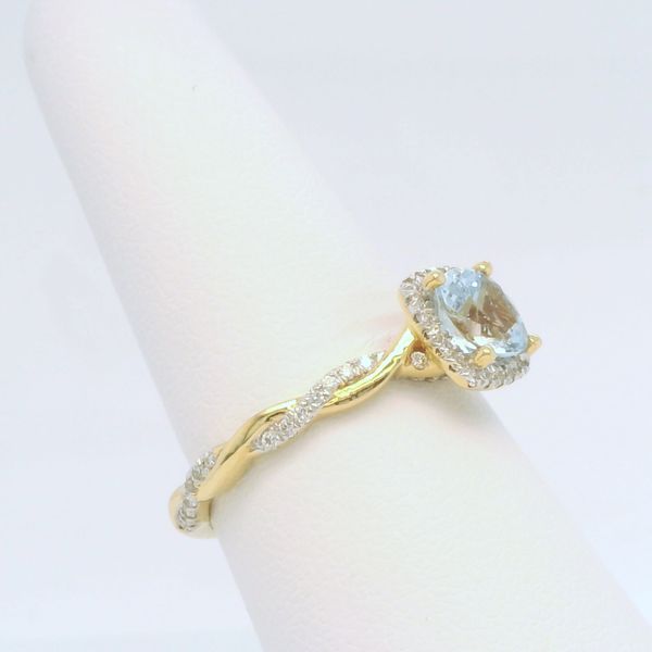 Fashion Ring Image 2 B & L Jewelers Danville, KY