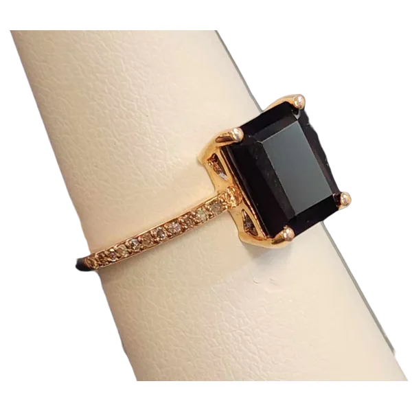Fashion Ring Image 2 B & L Jewelers Danville, KY