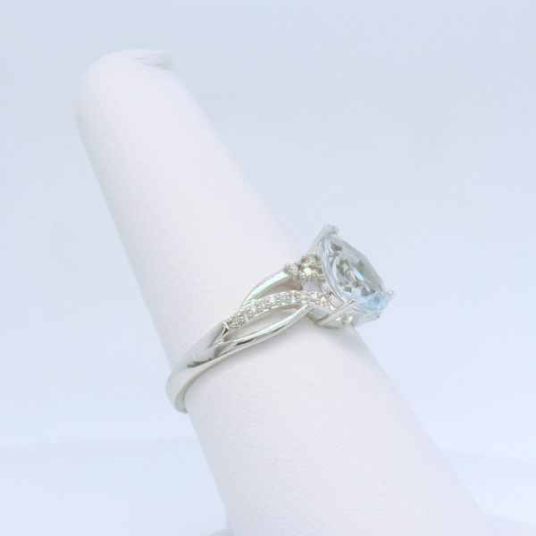 Fashion Ring Image 2 B & L Jewelers Danville, KY