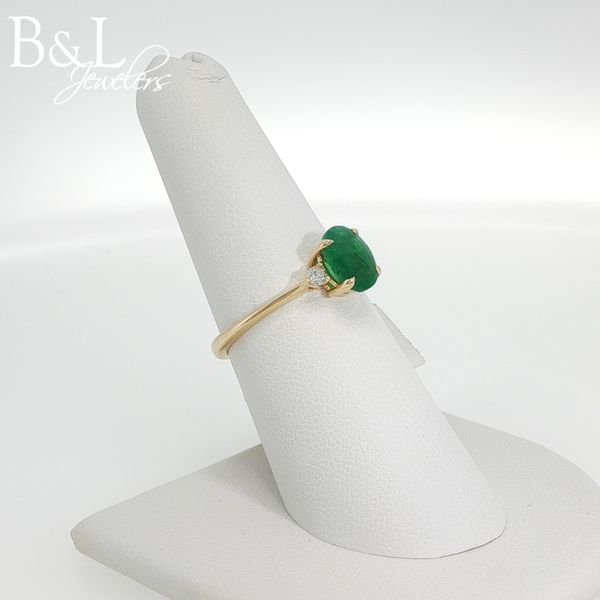 Fashion Ring Image 2 B & L Jewelers Danville, KY