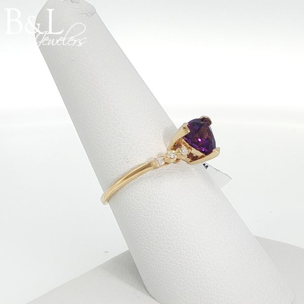 Fashion Ring Image 2 B & L Jewelers Danville, KY