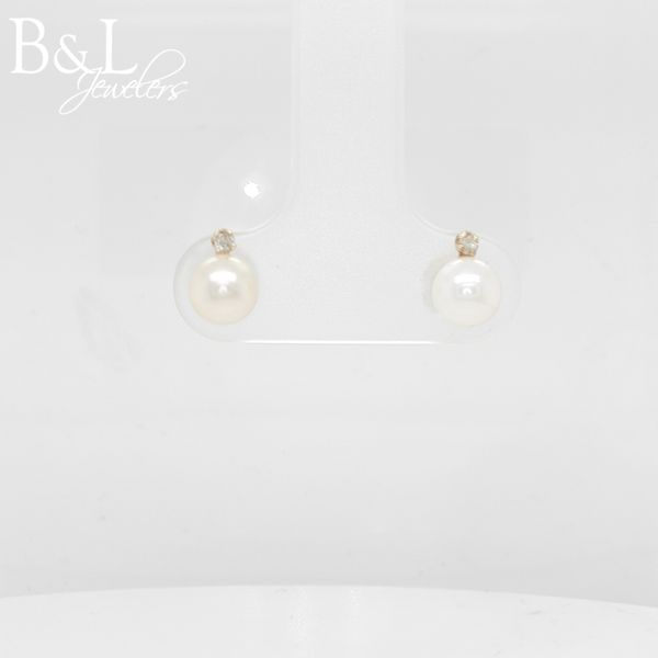 14k Yellow Gold 5mm Freshwater Pearl and Diamond Stud Earrings B & L Jewelers Danville, KY