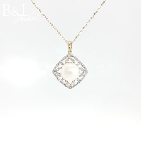 14k Yellow Gold Pearl and .25ctw Diamond Halo Square Necklace B & L Jewelers Danville, KY