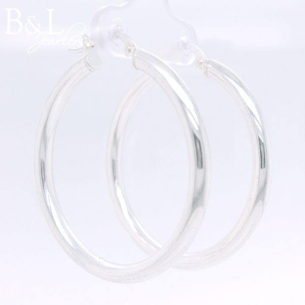 Earrings Image 2 B & L Jewelers Danville, KY