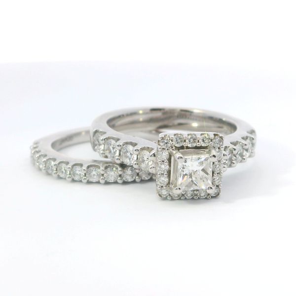 White 14K Princess Cut Halo Diamond Bridal Set 0.46Ct Center 1.21Tw Accents Image 4 Bradley's Jewelers Jacksonville, NC