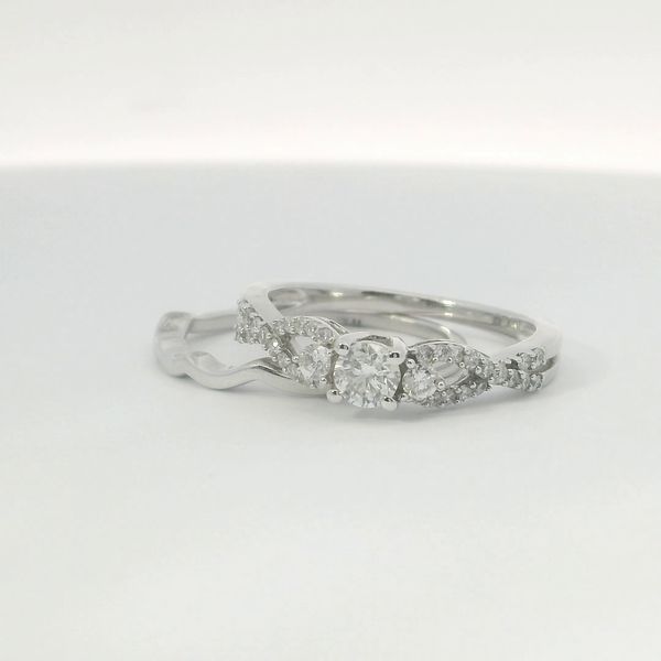 10K White Gold 0.50 CTW Infinity Side 2-Piece Wedding Set Image 3 Bradley's Jewelers Jacksonville, NC