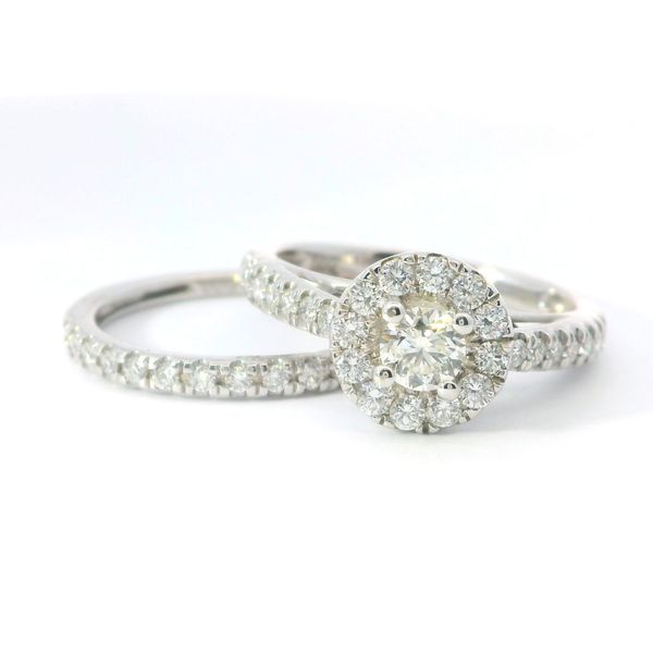 14K White Gold Round Halo Diamond Bridal Set 1.00 CTW Bradley's Jewelers Jacksonville, NC